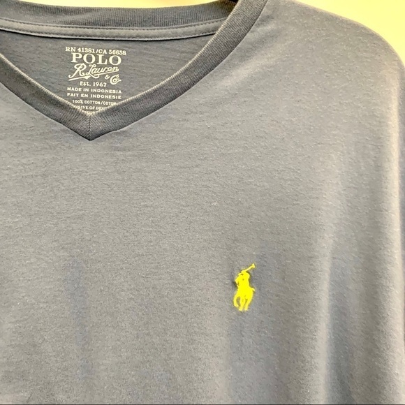 NWOT Men’s V-Neck Denim Blue Polo Logo Tshirt Minimalist Tennis Preppy Classic S - Picture 5 of 6